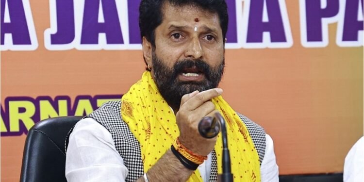 ಅಮರ ಯೋಧ ಕ್ಯಾಪ್ಟನ್ ಪ್ರಾಂಜಲ್’ಗೆ ನಾಡಿನ ನಮನ.. ಗಣ್ಯರಿಂದ ಗೌರವ