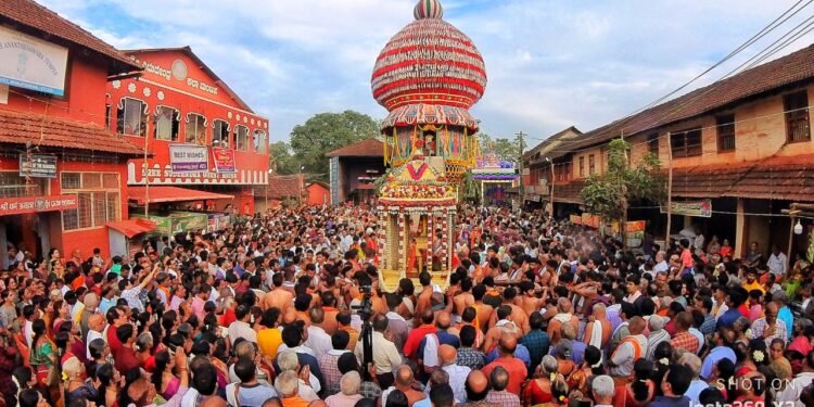 ಮಂಜೇಶ್ವರದಲ್ಲಿ ಷಷ್ಠಿ ಮಹಾವೈಭವ; ಬ್ರಹ್ಮರಥೋತ್ಸವ ನೋಡಲು ಭಕ್ತ ಸಾಗರ