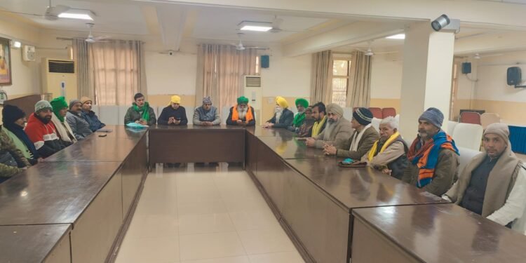 ಕೃಷಿ ಸಾಲ‌ ಮನ್ನಾ, ರೈತರಿಗೆ ಪಿಂಚಣಿ ಸಹಿತ ಹಲವು ಬೇಡಿಕೆಗಳನ್ನು ಮುಂದಿಟ್ಟ ಸಂಯುಕ್ತ ಕಿಸಾನ್ ಮೋರ್ಚಾ; ಪೆ.13ರಂದು ದೆಹಲಿ ಚಲೋ ಆಂದೋಲನ