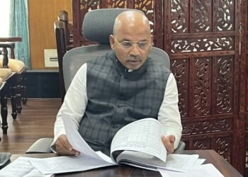 ದೊಡ್ಡಬಳ್ಳಾಪುರ ತಾಲೂಕು ಕಚೇರಿ ಮೇಲೆ ಲೋಕಾಯುಕ್ತ ದಾಳಿ: ದಾಖಲೆಗಳ ಪರಿಶೀಲನೆ