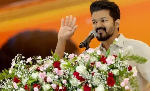 ನಟ ದಳಪತಿ ವಿಜಯ್ ರಾಜಕೀಯ ಎಂಟ್ರಿ; ನೂತನ ‘ತಮಿಳಗ ವೆಟ್ರಿ ಕಳಗಂ’ ಪಕ್ಷ ಸ್ಥಾಪಿಸಿದ ಸೂಪರ್‌ಸ್ಟಾರ್