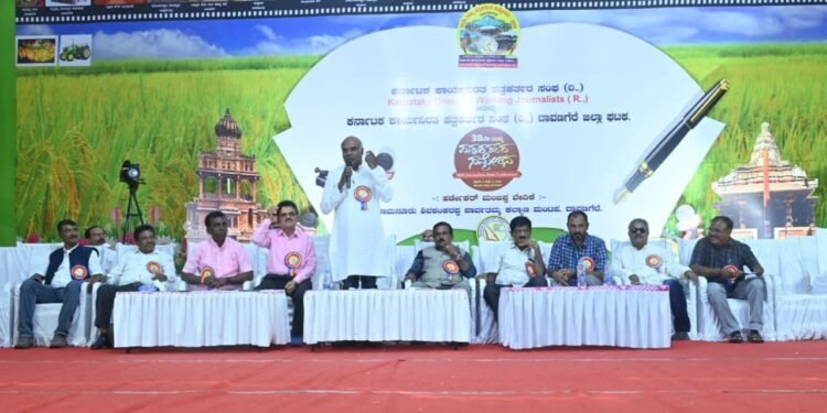 ವಿಶ್ವಾಸಾರ್ಹತೆ ಪ್ರಶ್ನಿಸುವಂತಿದೆ ‘ಪೂನಂ’ ಸುದ್ದಿ