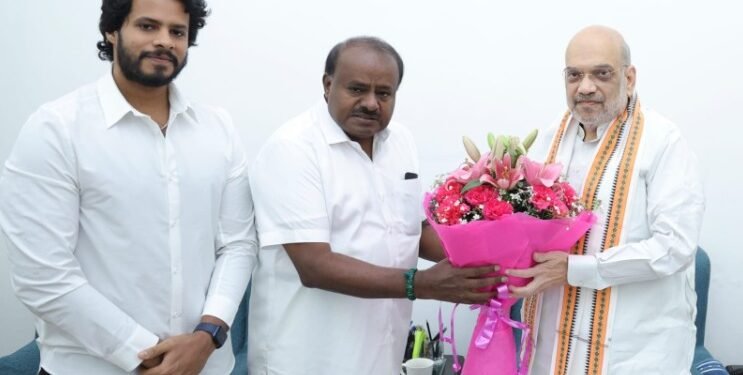 ಲೋಕಸಭೆ ಚುನಾವಣೆ ಸೀಟು ಹಂಚಿಕೆ ಸರ್ಕಸ್; ಕುಮಾರಸ್ವಾಮಿ ಅಮಿತ್ ಶಾ ಭೇಟಿ