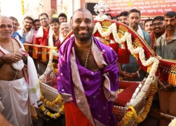 ಶ್ರೀ ಕಾಶೀ ಮಠ ಸಂಸ್ಥಾನದ ವತಿಯಿಂದ ಅಯೋಧ್ಯೆಯ ಶ್ರೀ ರಾಮ ಮಂದಿರಕ್ಕೆ ಬೆಳ್ಳಿ ಪಲ್ಲಕಿ ಸಮರ್ಪಣೆ