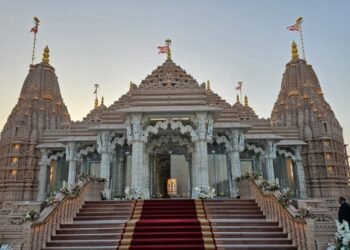 ಅಬುದಾಬಿಯಲ್ಲಿ ಮೊಳಗಿದ ವೈದಿಕ ಮಂತ್ರ; ಮೊದಲ ಹಿಂದೂ ದೇಗುಲ ಲೋಕಾರ್ಪಣೆ