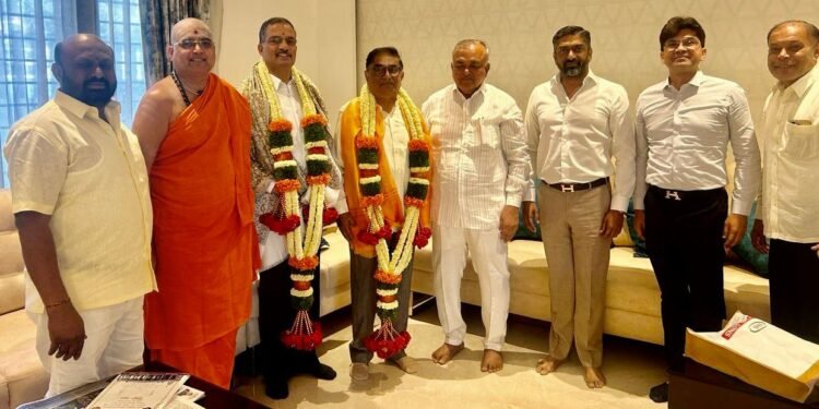 ‘ಶತಮಾನೋತ್ಸವ’ ದಾಖಲೆ.. 99 ವರ್ಷಗಳಿಂದಲೂ ‘ಕರ್ನಾಟಕ ರೆಡ್ಡಿ ಜನ ಸಂಘ’ಕ್ಕೆ ಅವಿರೋಧ ಆಯ್ಕೆ..