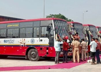 ಬಯಲುಸೀಮೆ ಜಿಲ್ಲೆಯ ಕನಸಿನ ಬಸ್ ನಿಲ್ದಾಣ ಲೋಕಾರ್ಪಣೆ; KSRTC-ಸ್ಮಾರ್ಟ್ ಸಿಟಿ ಸಹಭಾಗಿತ್ವದ ದಾವಣಗೆರೆಯ ಸುಸಜ್ಜಿತ ಬಸ್ ಸ್ಟಾಂಡ್ ಹೇಗಿದೆ ಗೊತ್ತಾ?