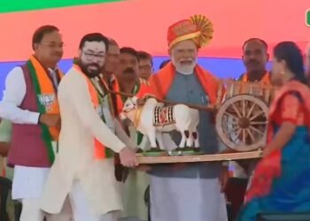 ಕುಂದಾನಗರಿಯಲ್ಲಿ ಮೋದಿಗೆ ಮಮತೆಯ ಉಡುಗೊರೆ! ಎತ್ತಿನಬಂಡಿ ನೀಡಿ ಸನ್ಮಾನ