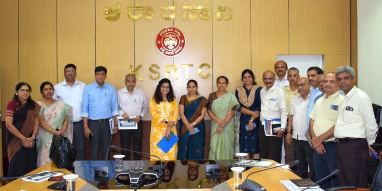 KSRTCಗೆ ಉತ್ತರ ಪ್ರದೇಶ ರಾಜ್ಯ ರಸ್ತೆ ಸಾರಿಗೆ ಸಂಸ್ಥೆಯ ಹೆಚ್ಚುವರಿ ವ್ಯವಸ್ಥಾಪಕ ನಿರ್ದೇಶಕರು ಹಾಗೂ ಅಧಿಕಾರಿಗಳ ತಂಡ ಭೇಟಿ.