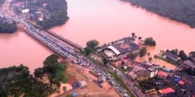 ಭೂ ಕುಸಿತ.. ಈಗ ಪುತ್ತೂರು ಸರದಿ.. ಹೆದ್ದಾರಿಯಲ್ಲಿ ವಾಹನ ಸಂಚಾರ ಏರುಪೇರು
