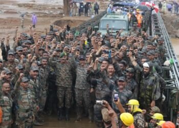 ವಯನಾಡ್ ಭೂಕುಸಿತ ಪ್ರದೇಶದಲ್ಲಿ 31 ತಾಸುಗಳಲ್ಲಿ ಬೈಲಿ ಬ್ರಿಡ್ಜ್ ನಿರ್ಮಿಸಿದ ಕರ್ನಾಟಕದ ಯೋಧರಿಗೆ ಇಡೀ ದೇಶವೇ ಸೆಲ್ಯೂಟ್..!