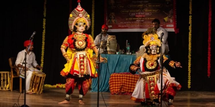 ‘ಯಕ್ಷಗಾನ ಉತ್ಸವ-2024’: ತಾಳಮದ್ದಳೆಯಲ್ಲಿ ಆಂಜನೇಯ ಪಾತ್ರಧಾರಿಯಾಗಿ ಗಮನಸೆಳೆದ IPS ಅಧಿಕಾರಿ ಧರಣೀದೇವಿ