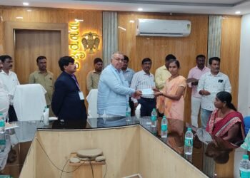 KKRTC ಗುಂಪು ವಿಮೆ; ಮೃತ ನೌಕರರ ನಾಮನಿರ್ದೇಶಿತರಿಗೆ 1.4 ಕೋ.ರೂ ಪರಿಹಾರ ವಿತರಣೆ