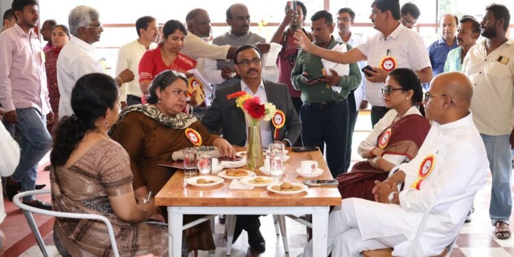 ಅಕ್ಕ ಕೆಫೆ ಗ್ರಾಮೀಣ ಮಹಿಳಾ ಉದ್ಯಮಿಗಳ ಬದುಕು ಪರಿವರ್ತಿಸುವುದು ಪಕ್ಕಾ: ಸಚಿವ ಡಾ. ಪಾಟೀಲ್