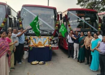 KSRTC: ದಸರಾ ವಿಶೇಷ ಬಸ್ ಕಾರ್ಯಾಚರಣೆಗೆ ಚಾಲನೆ