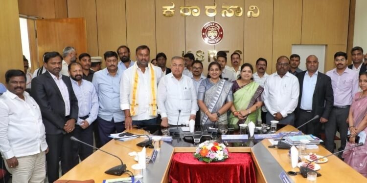 ಆಂಧ್ರಪ್ರದೇಶದಲ್ಲೂ ‘ಶಕ್ತಿ’ ಜಾರಿಗೆ ಚಿಂತನೆ? ನಾಯ್ಡು ಸರ್ಕಾರದ ಸಚಿವರ ನಿಯೋಗದಿಂದ ಕರ್ನಾಟಕದಲ್ಲಿ ಕಸರತ್ತು