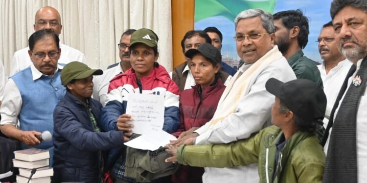 ಮುಖ್ಯವಾಹಿನಿಯಲ್ಲಿ ಸೇರಿಕೊಳ್ಳುವ ನಕ್ಸಲರ ಬೇಡಿಕೆ ಬಗ್ಗೆ ಸಹಾನುಭೂತಿಯಿಂದ ಪರಿಶೀಲನೆ; ಸಿಎಂ