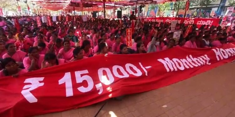 ‘ಆಶಾ ಕಾರ್ಯಕರ್ತೆಯರಿಗೆ ಗುಡ್ ನ್ಯೂಸ್.. ಏಪ್ರಿಲ್‌ನಿಂದ ವೇತನ ಹೆಚ್ಚಳ.. ಸಿಎಂ ಭರವಸೆ ನಂತರ ಧರಣಿ ಅಂತ್ಯ