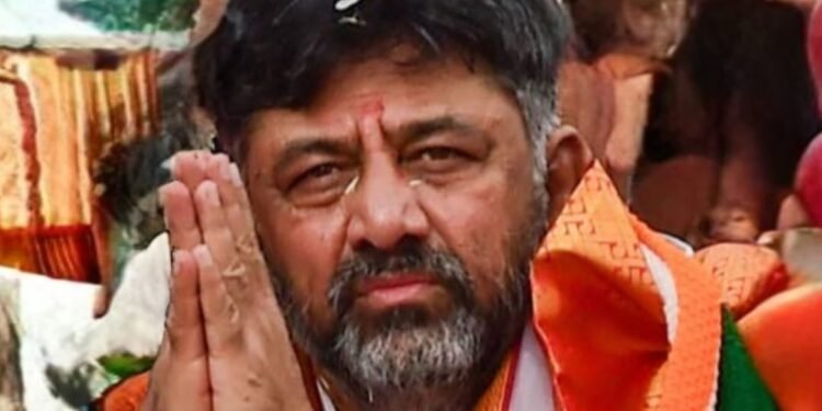 ಸನಾತನ ಬಗ್ಗೆ ಸಕಾರಾತ್ಮಕ ನಿಲುವು; ಮಹಾಕುಂಭ ಮೇಳದಲ್ಲಿಪವಿತ್ರ ಸ್ನಾನ ಮಾಡಿದ ಡಿಕೆಶಿ