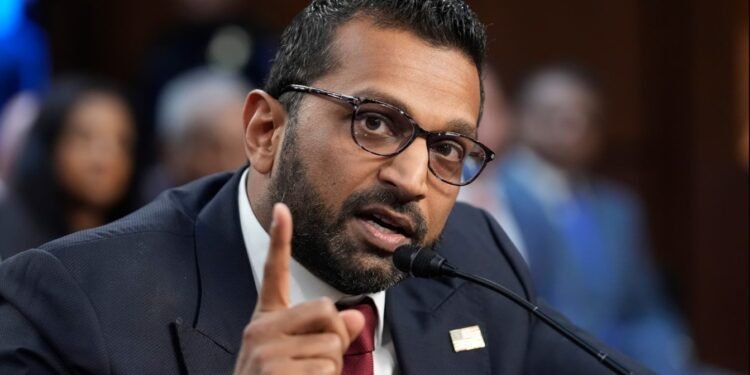 ವಿಶ್ವದ ಪ್ರಭಾವಿ ತನಿಖಾ ಸಂಸ್ಥೆ FBIಗ ಮುಖ್ಯಸ್ಥರಾಗಿ ಭಾರತ ಮೂಲದ ಕಾಶ್ ಪಟೇಲ್ ನೇಮಕ