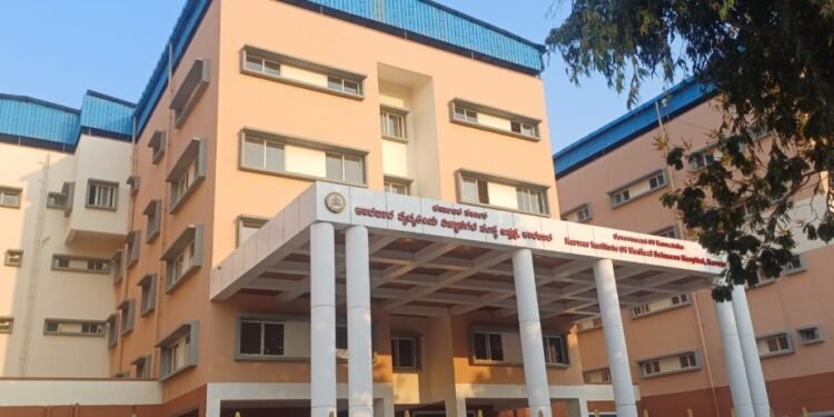 ಕಾರವಾರದಲ್ಲಿ 450 ಹಾಸಿಗೆ ಸಾಮರ್ಥ್ಯದ ಆಸ್ಪತ್ರೆ ಇನ್ನರೆಡು ತಿಂಗಳಲ್ಲಿ ಲೋಕಾರ್ಪಣೆ