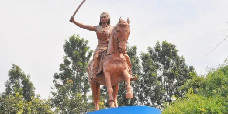 ಕಿತ್ತೂರು ಚೆನ್ನಮ್ಮ ಸಮಾಧಿಯನ್ನು ರಾಷ್ಟ್ರೀಯ ಸ್ಮಾರಕವೆಂದು ಘೋಷಿಸಲು ಕೇಂದ್ರಕ್ಕೆ ಸಿಎಂ ಆಗ್ರಹ