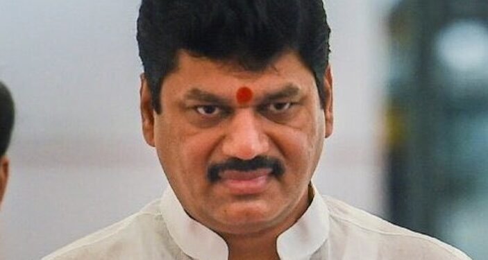 ಕೊಲೆ ಪ್ರಕರಣದಲ್ಲಿ ಆಪ್ತನ ಪಾತ್ರ: ಮಹಾ ಸಚಿವರ ತಲೆದಂಡ