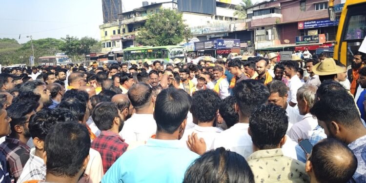 ವಿದ್ಯಾರ್ಥಿ ನಾಪತ್ತೆ ಪ್ರಕರಣ: ಮಂಗಳೂರು ಹೊರವಲಯದಲ್ಲಿ VHP ಪ್ರತಿಭಟನೆ