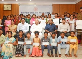 ಅಪಘಾತದಲ್ಲಿ ಗಾಯಗೊಂಡ KSRTC ಸಿಬ್ಬಂದಿಗೆ 25 ಲಕ್ಷ, ಮೃತರ ಬಂಧುಗಳಿಗೆ ತಲಾ ರೂ.1 ಕೋಟಿ ಪರಿಹಾರ ವಿತರಿಸಿದ ಸಾರಿಗೆ ಸಚಿವ