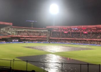 ತವರಿನಲ್ಲಿ ಮೂರನೇ ಸೋಲುಂಡ RCB.. IPLಅಂಕಪಟ್ಟಿಯಲ್ಲಿ 2ನೇ ಸ್ಥಾನಕ್ಕೆ ಜಿಗಿದ ಪಂಜಾಬ್ ಕಿಂಗ್ಸ್