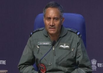 ‘ಆಪರೇಷನ್ ಸಿಂಧೂರ್’ನಲ್ಲಿ ಪಾಕಿಸ್ತಾನಿ ವಾಯುನೆಲೆಗಳು, ಕಮಾಂಡ್ ಕೇಂದ್ರಗಳು ಧ್ವಂಸ: ಏರ್ ಮಾರ್ಷಲ್ ಎ.ಕೆ.ಭಾರ್ತಿ