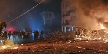 ಇರಾನ್: ಚಾನೆಲ್ ಕಟ್ಟಡ ಮೇಲೆ ಕ್ಷಿಪಣಿ ದಾಳಿ, ಸ್ಟುಡಿಯೋದಿಂದ ಓಡಿದ ನಿರೂಪಕಿ