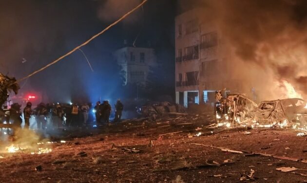 ಇರಾನ್: ಚಾನೆಲ್ ಕಟ್ಟಡ ಮೇಲೆ ಕ್ಷಿಪಣಿ ದಾಳಿ, ಸ್ಟುಡಿಯೋದಿಂದ ಓಡಿದ ನಿರೂಪಕಿ