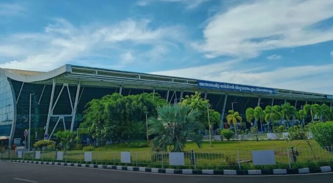 ತಿರುವನಂತಪುರಂ ವಿಮಾನ ನಿಲ್ದಾಣದಲ್ಲಿ ಬ್ರಿಟಿಷ್ ‘ಎಫ್-35 ಯುದ್ಧ ವಿಮಾನ’ ತುರ್ತು ಭೂಸ್ಪರ್ಶ