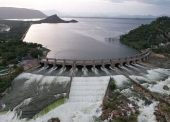 ಮೆಟ್ಟೂರು ಅಣೆಕಟ್ಟು ಮೂರನೇ ಬಾರಿಗೆ ಭರ್ತಿ; ತಮಿಳುನಾಡಿನ ಕಾವೇರಿ ತೀರದಲ್ಲಿ ಪ್ರವಾಹ ಭೀತಿ