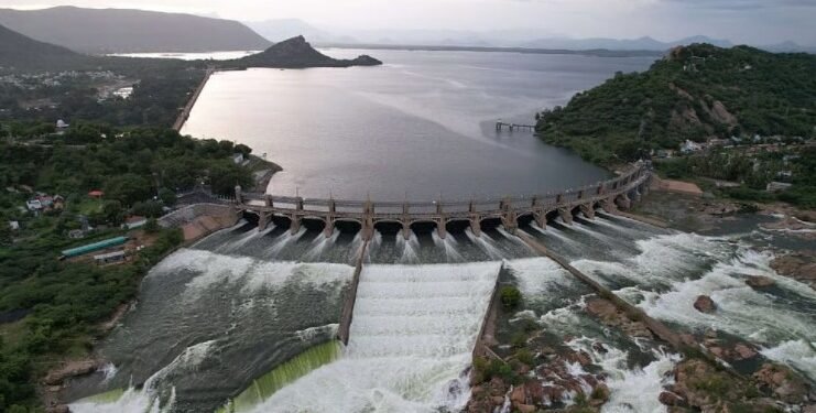 ಮೆಟ್ಟೂರು ಅಣೆಕಟ್ಟು ಮೂರನೇ ಬಾರಿಗೆ ಭರ್ತಿ; ತಮಿಳುನಾಡಿನ ಕಾವೇರಿ ತೀರದಲ್ಲಿ ಪ್ರವಾಹ ಭೀತಿ