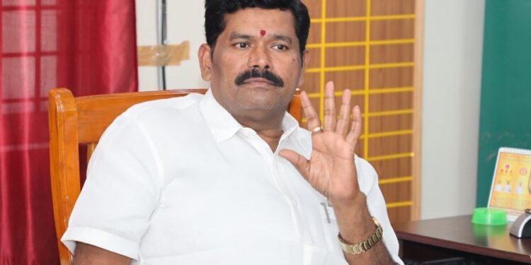 ಕಮಿಷನ್ ಅವಾಂತರ; ಸಚಿವ ಶಿವರಾಜ್ ತಂಗಡಗಿ ರಾಜೀನಾಮೆಗೆ ಬಿಜೆಪಿ ಆಗ್ರಹ