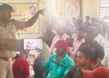 ಹನೂರಿನಲ್ಲಿ ಗೌರಿ ಗಣೇಶ, ಈದ್ ಮಿಲಾದ್ ಹಬ್ಬಗಳ ಹಿನ್ನೆಲೆ ಶಾಂತಿ ಸಭೆ; ಅಧಿಕಾರಿಗಳಿಂದ ಜನತೆಗೆ ಅರ್ಥಪೂರ್ಣ ಸಲಹೆ