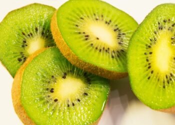 ನಿದ್ರಾಹೀನತೆ ಸಮಸ್ಯೆಗೆ ‘ಕಿವಿ ಹಣ್ಣು’ ಪರಿಹಾರ: ವೈದ್ಯರ ಸಲಹೆ