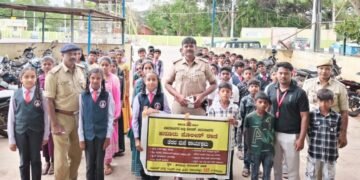 ಪೊಲೀಸರೆಂದರೆ ಭಯ ಬೇಡ, ‘ತೆರೆದ ಮನೆ’ಯಲ್ಲಿ ಮಕ್ಕಳೊಂದಿಗೆ ಇನ್ಸ್ಪೆಕ್ಟರ್ ಸಂವಾದ