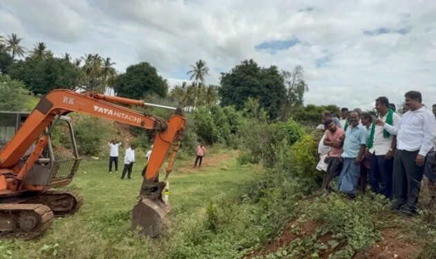 ರಾಮನಗುಡ್ಡ ಕೆರೆಗೆ ಕಾವೇರಿ ನೀರು; ಕಾಲುವೆಗಳ ದುರಸ್ತಿ ಕಾಮಗಾರಿಗೆ ಶಾಸಕ ಮಂಜುನಾಥ್ ಭೂಮಿ ಪೂಜೆ