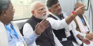 ಮೆಟ್ರೋ ರೈಲಲ್ಲಿ ಮೋದಿ–ಸಿದ್ದರಾಮಯ್ಯ–ಶಿವಕುಮಾರ್ ನಗೆಗಡಲು