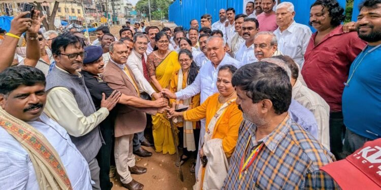 ಈಜಿಪುರ ಒಳ ರಿಂಗ್ ರಸ್ತೆ – ಸರ್ಜಾಪುರ ಮುಖ್ಯ ರಸ್ತೆವರೆಗೆ 47 ಕೋ.ರೂ. ವೆಚ್ಚದ ರಸ್ತೆ ಅಭಿವೃದ್ಧಿ ಯೋಜನೆಗೆ ಸಚಿವ ರಾಮಲಿಂಗಾ ರೆಡ್ಡಿ ಶಂಕುಸ್ಥಾಪನೆ