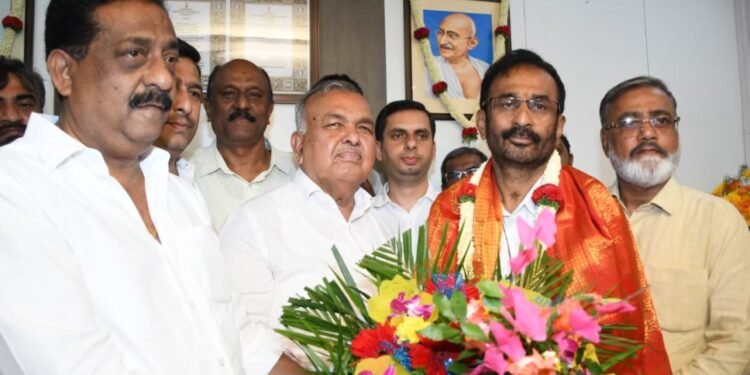 ಬಿಎಂಟಿಸಿ ಅಧ್ಯಕ್ಷರಾಗಿ ವಿ.ಎಸ್. ಆರಾಧ್ಯ ಪದಗ್ರಹಣ