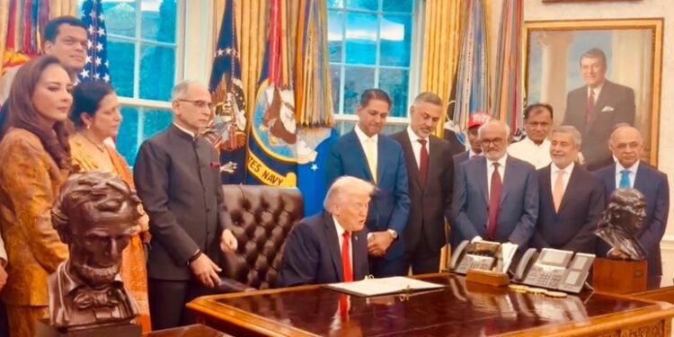 ಅಮೆರಿಕಾದಲ್ಲೂ ದೀಪಾವಳಿ ಸಡಗರ; ಅನಿವಾಸಿ ಭಾರತೀಯರೊಂದಿಗೆ ಹಬ್ಬ ಆಚರಿಸಿದ ಟ್ರಂಪ್