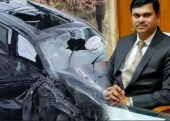 ಭೀಕರ ಅಪಘಾತ; ಹಿರಿಯ ಐಎಎಸ್ ಅಧಿಕಾರಿ ಸಹಿತ ಮೂವರು ದುರ್ಮರಣ