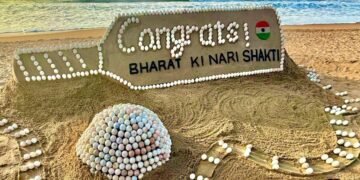 ಮಹಿಳಾ ಕ್ರಿಕೆಟ್ ತಂಡದ ಐತಿಹಾಸಿಕ ಗೆಲುವು; ಮರಳು ಶಿಲ್ಪದಿಂದ ಅಭಿನಂದನೆ