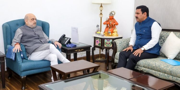 ಕಾಂಗ್ರೆಸ್ ವಿದ್ಯಮಾನಗಳ ನಡುವೆ ಅಮಿತ್ ಶಾ ಭೇಟಿಯಾದ ವಿಜಯೇಂದ್ರ; ಹೆಚ್ಚಿದ ಕುತೂಹಲ