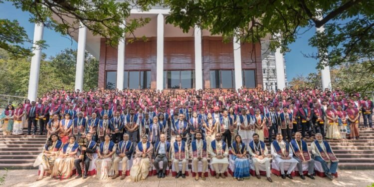 ಅಲೈಯನ್ಸ್ ವಿವಿಯ 14ನೇ ಪದವಿ ಪ್ರದಾನ: 1,962 ವಿದ್ಯಾರ್ಥಿಗಳಿಗೆ ಪ್ರಮಾಣಪತ್ರ