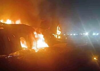 ಖಾಸಗಿ ಬಸ್–ಟ್ರಕ್ ಡಿಕ್ಕಿ: ಕನಿಷ್ಠ 6 ಮಂದಿ ಸಜೀವ ದಹನ